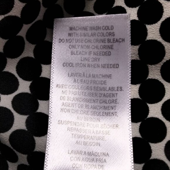 "Signature Collection" woman's sleeveless blouse - Picture 7 of 7